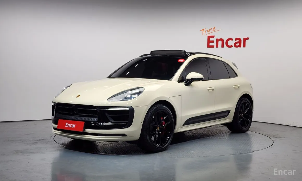 Фото 1 - Porsche Macan