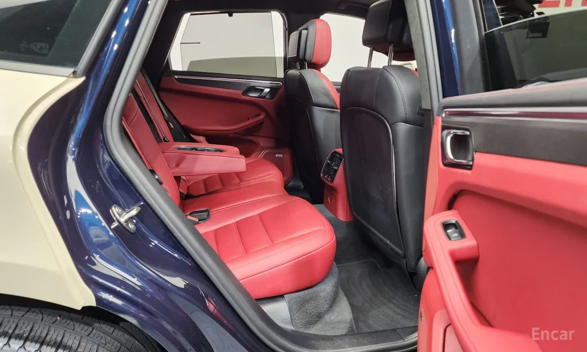 Фото 12 - Porsche Macan