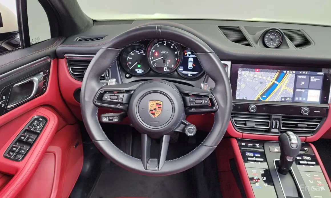 Фото 13 - Porsche Macan