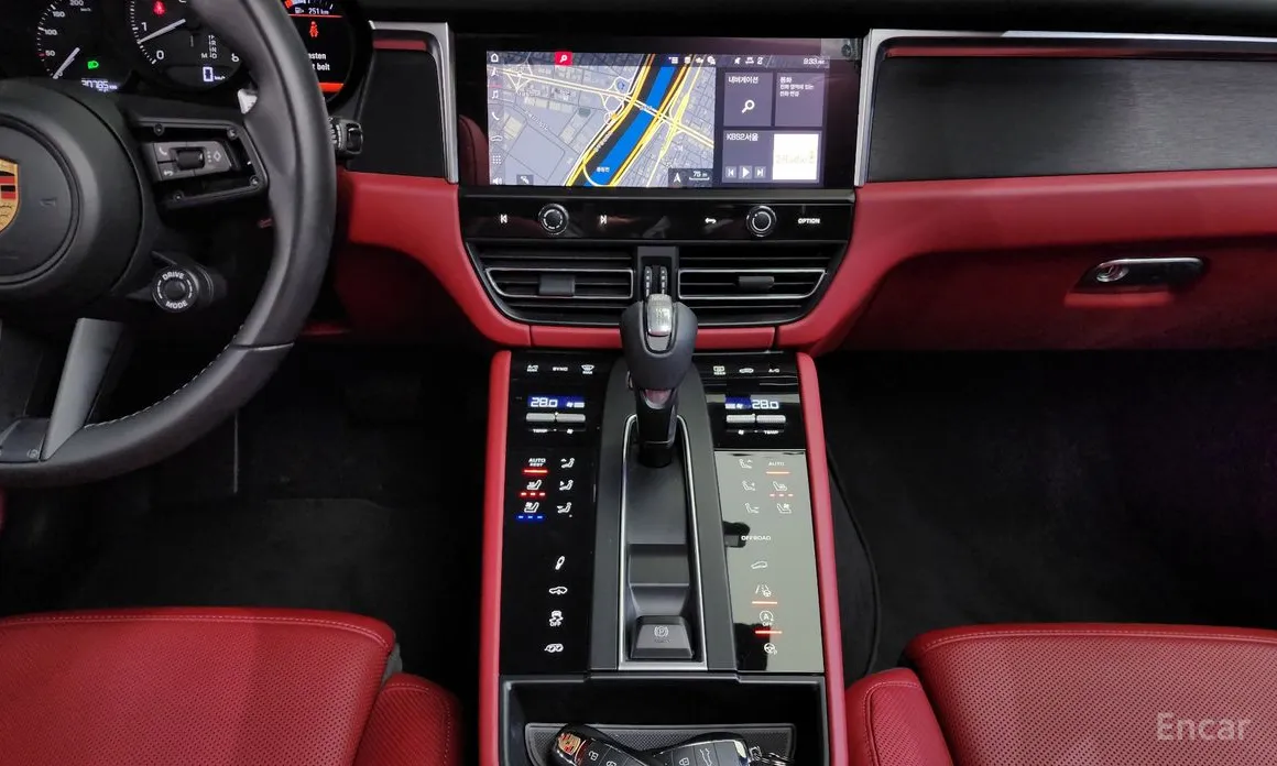 Фото 15 - Porsche Macan