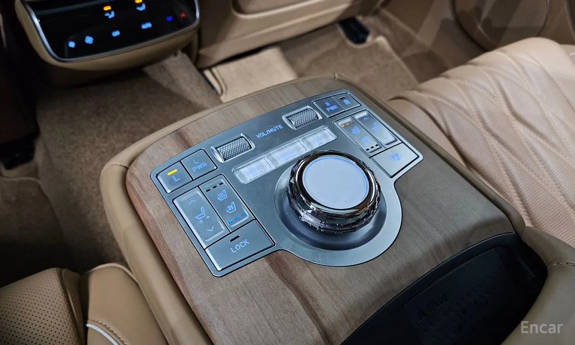 Фото 18 - Genesis G80