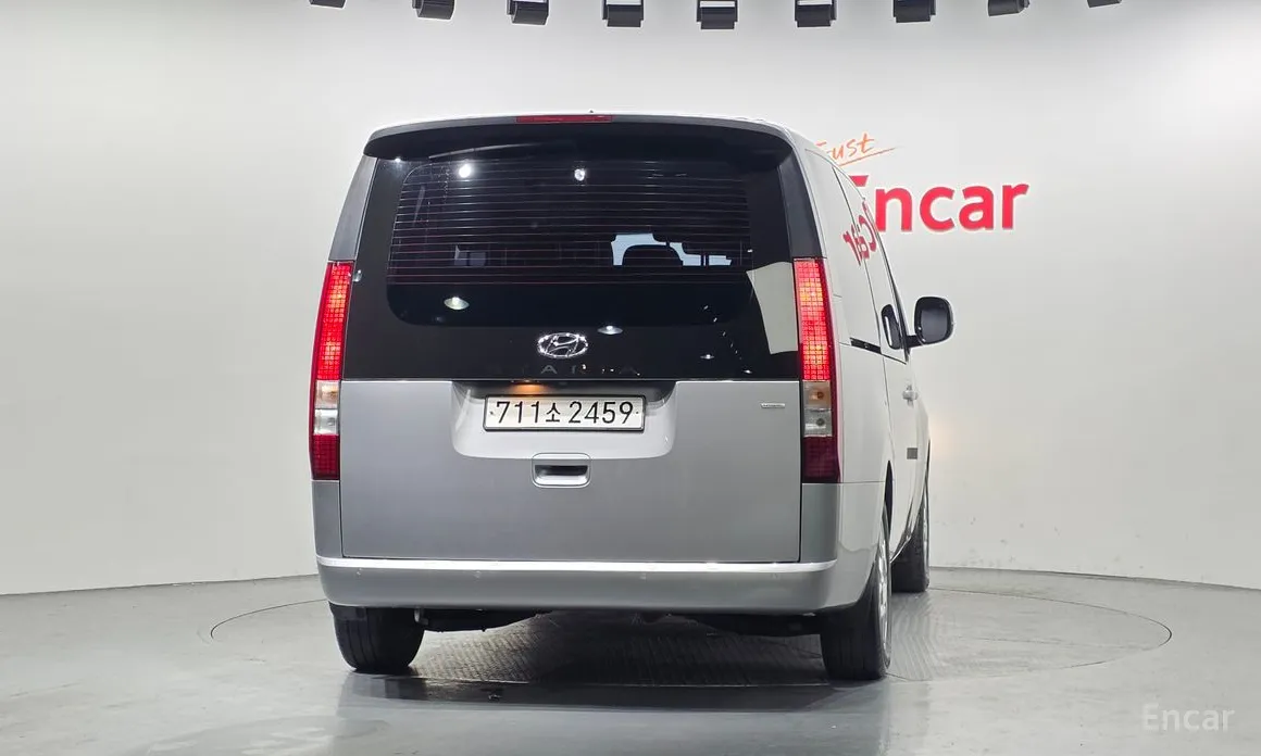 Фото 4 - Hyundai Staria