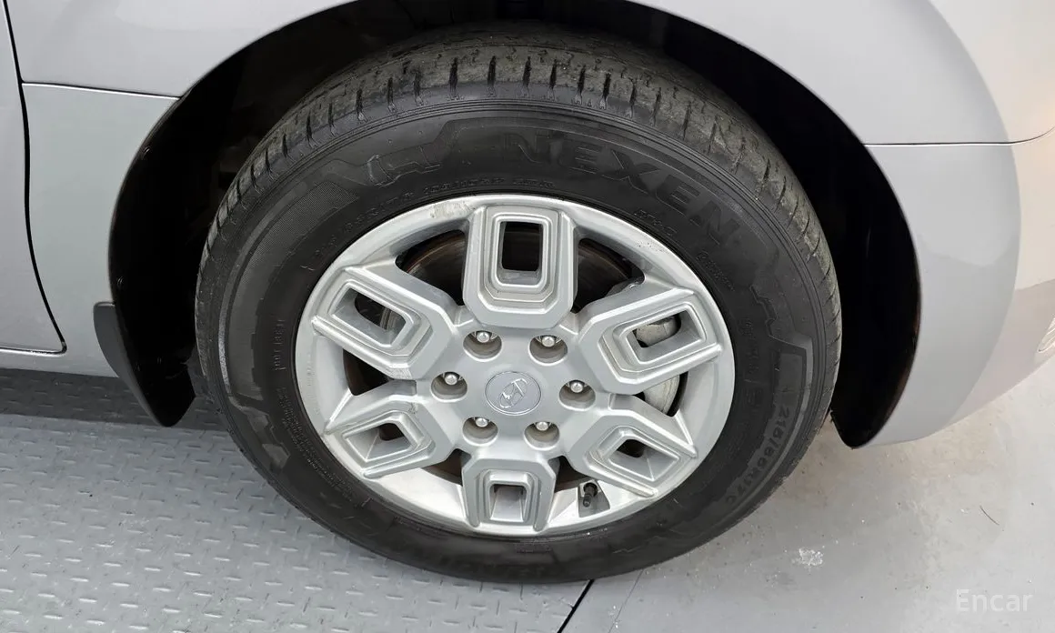 Фото 5 - Hyundai Staria