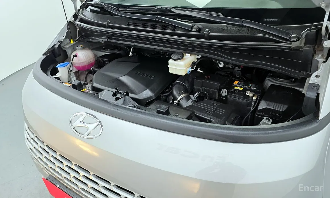 Фото 6 - Hyundai Staria