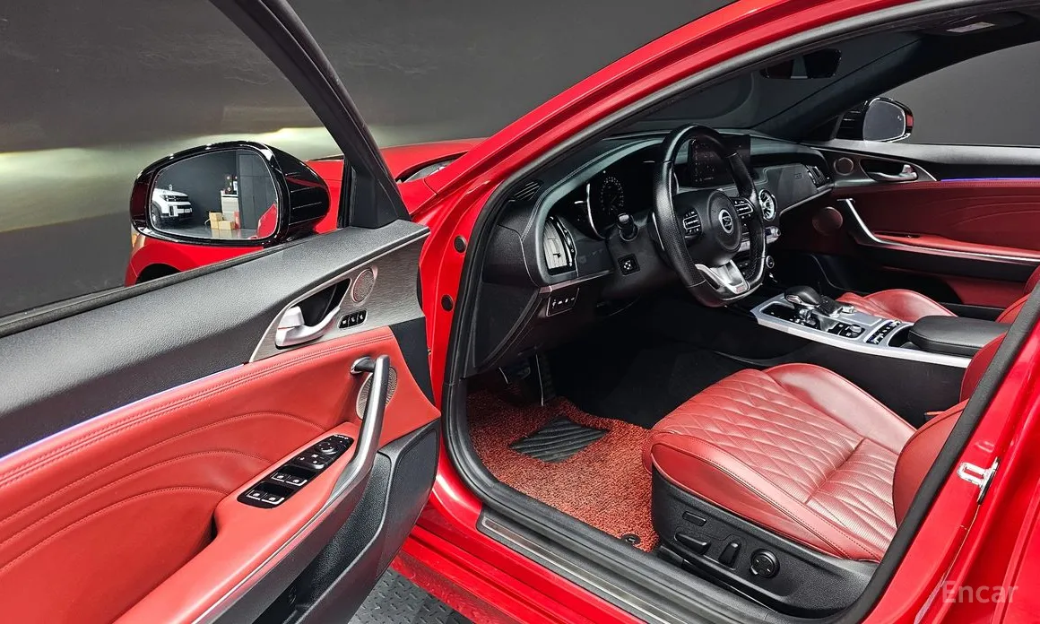 Фото 11 - Kia Stinger