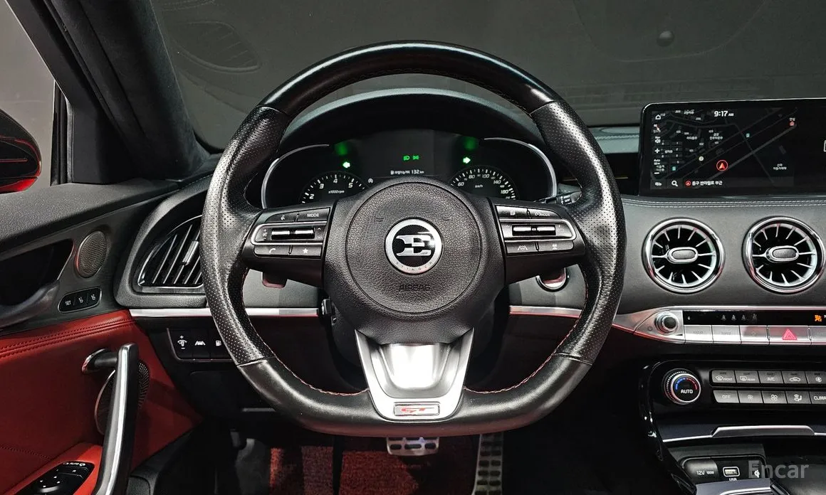 Фото 13 - Kia Stinger