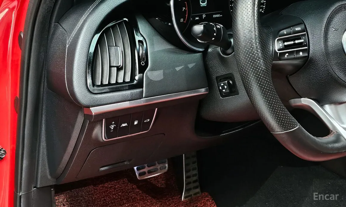 Фото 16 - Kia Stinger