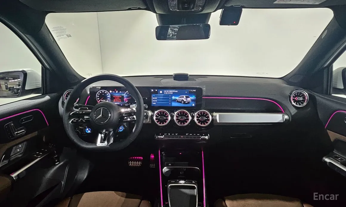 Фото 17 - Mercedes-Benz GLB-Class