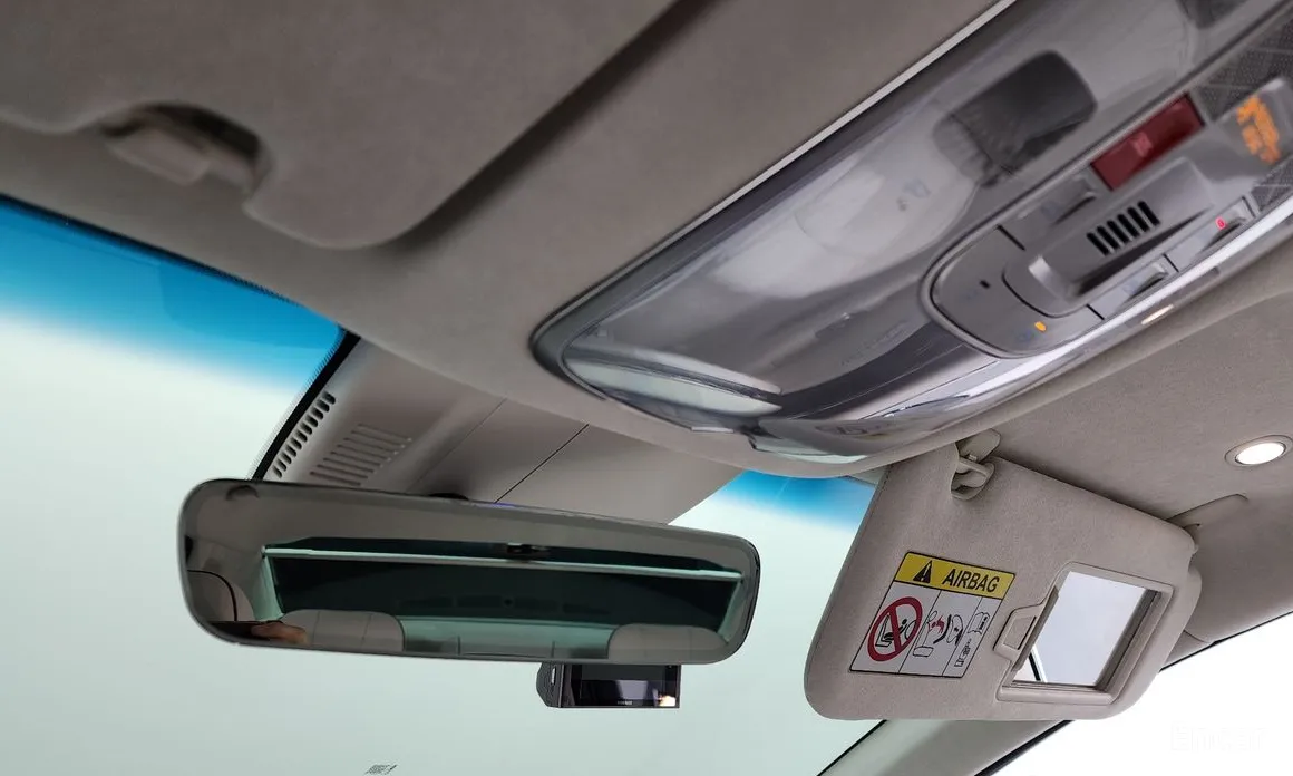 Фото 19 - Genesis G90