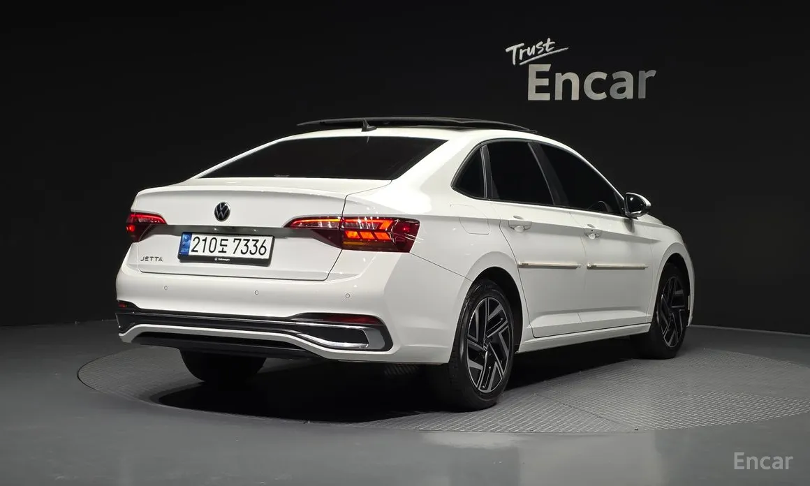 Фото 2 - Volkswagen Jetta