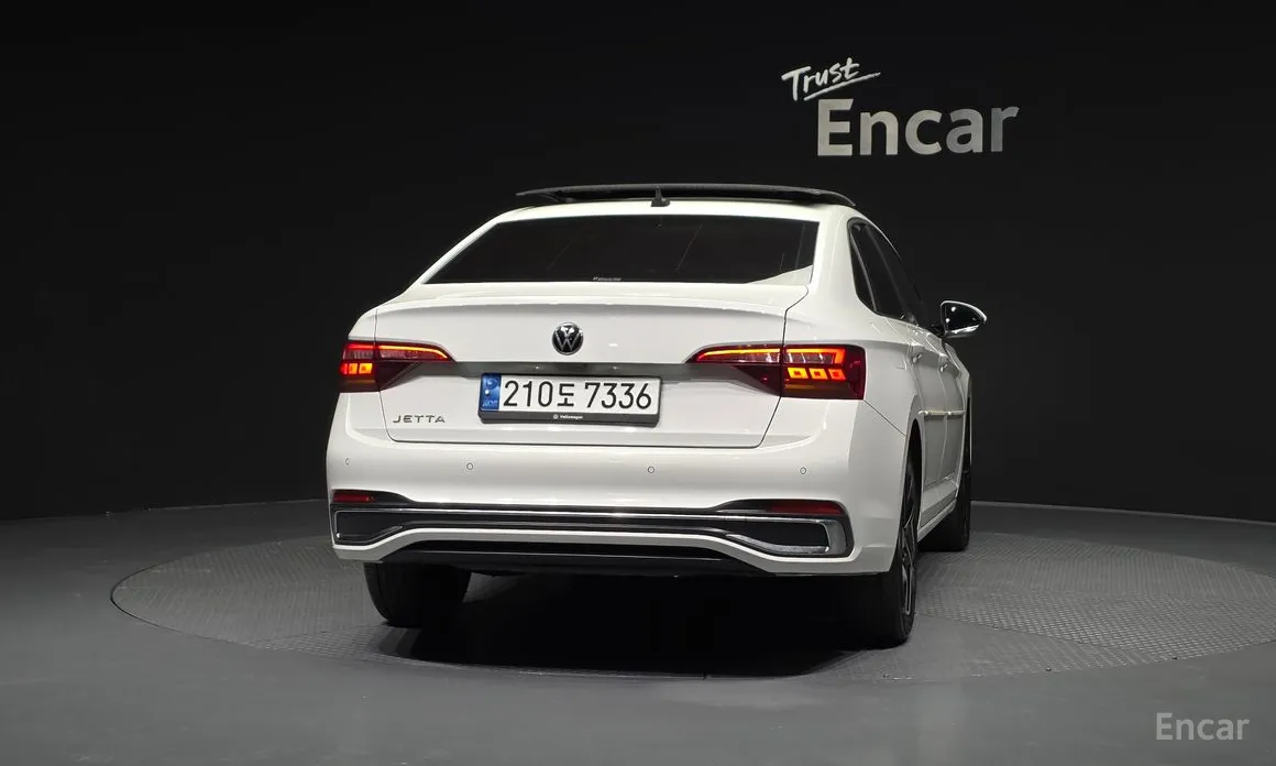 Фото 4 - Volkswagen Jetta