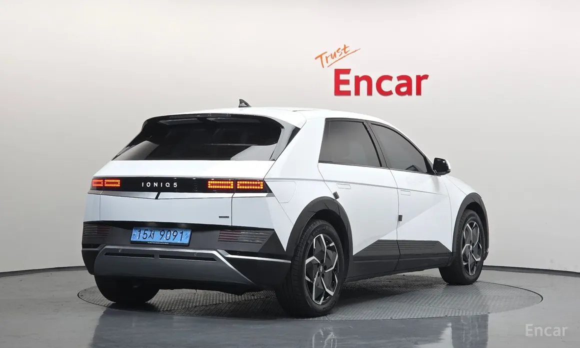 Фото 2 - Hyundai Ioniq 5