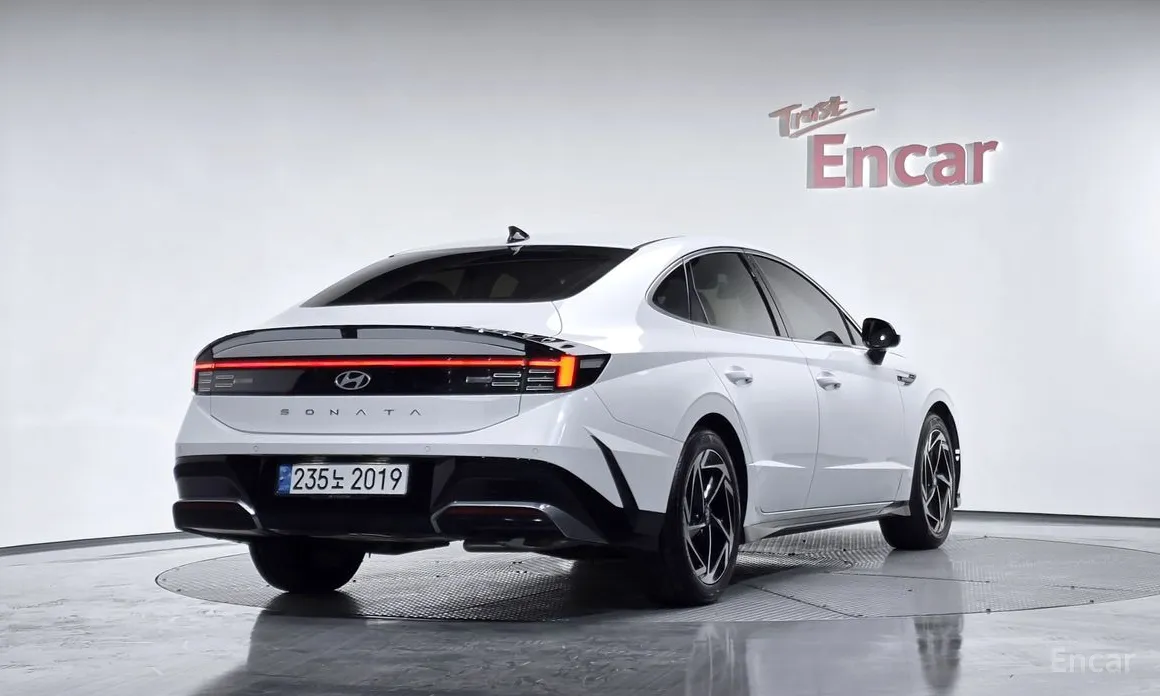 Фото 2 - Hyundai Sonata