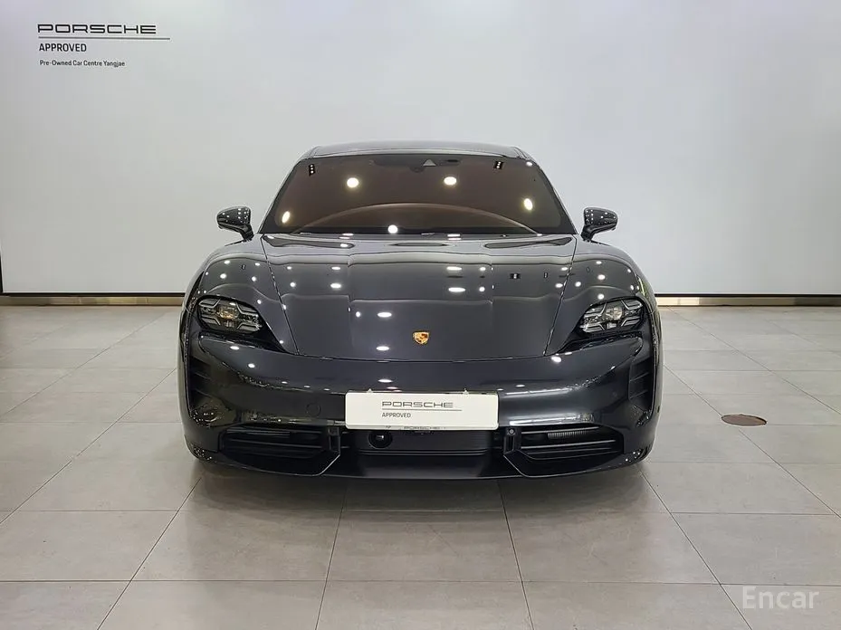 Фото 3 - Porsche Taycan