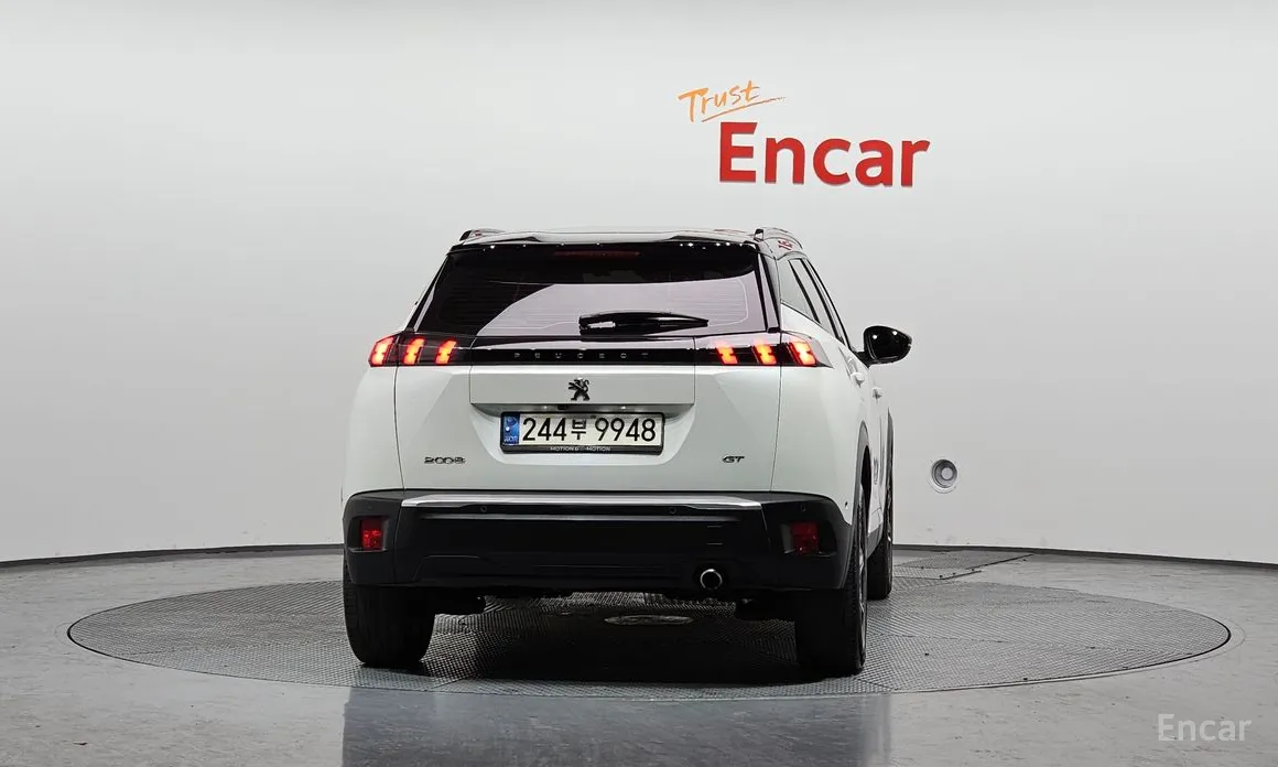 Фото 4 - Peugeot 2008