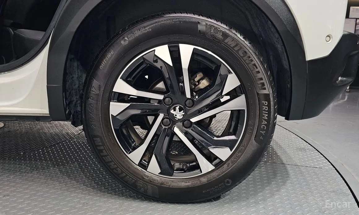 Фото 5 - Peugeot 2008