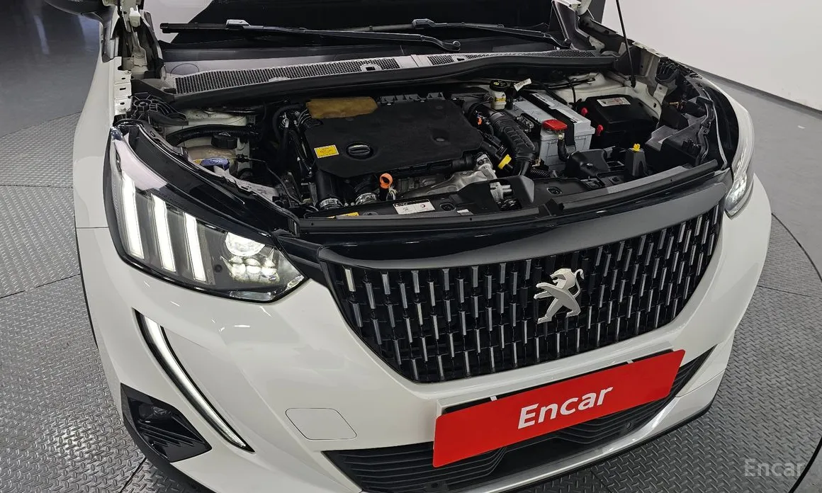 Фото 6 - Peugeot 2008