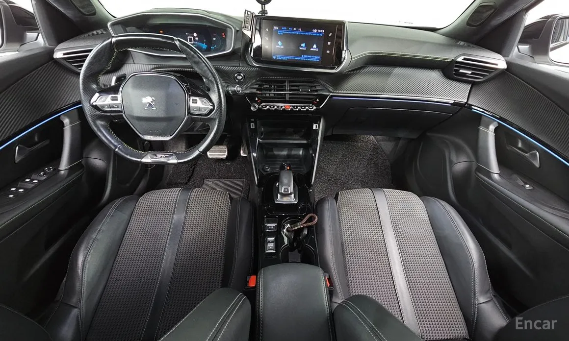 Фото 7 - Peugeot 2008