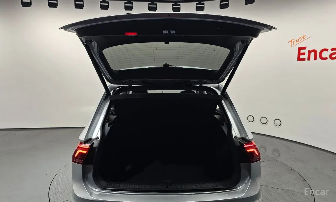 Фото 20 - Volkswagen Tiguan