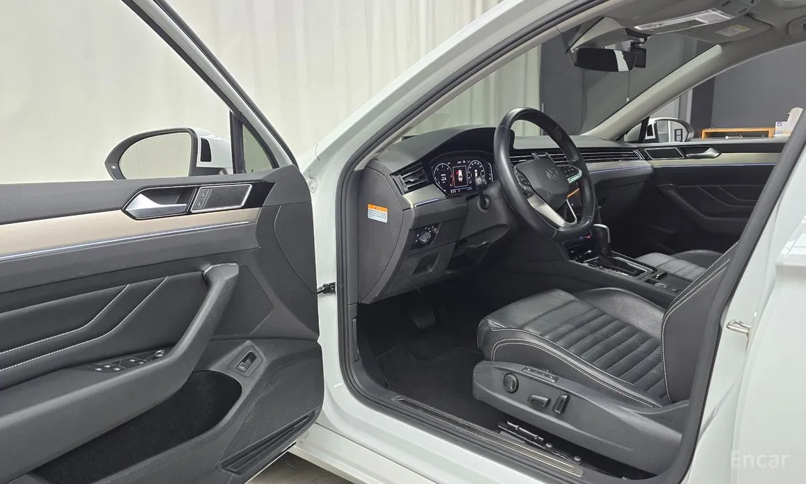 Фото 10 - Volkswagen Passat