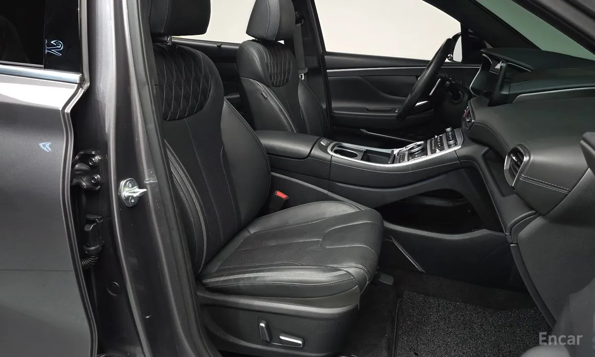 Фото 10 - Hyundai Santa Fe