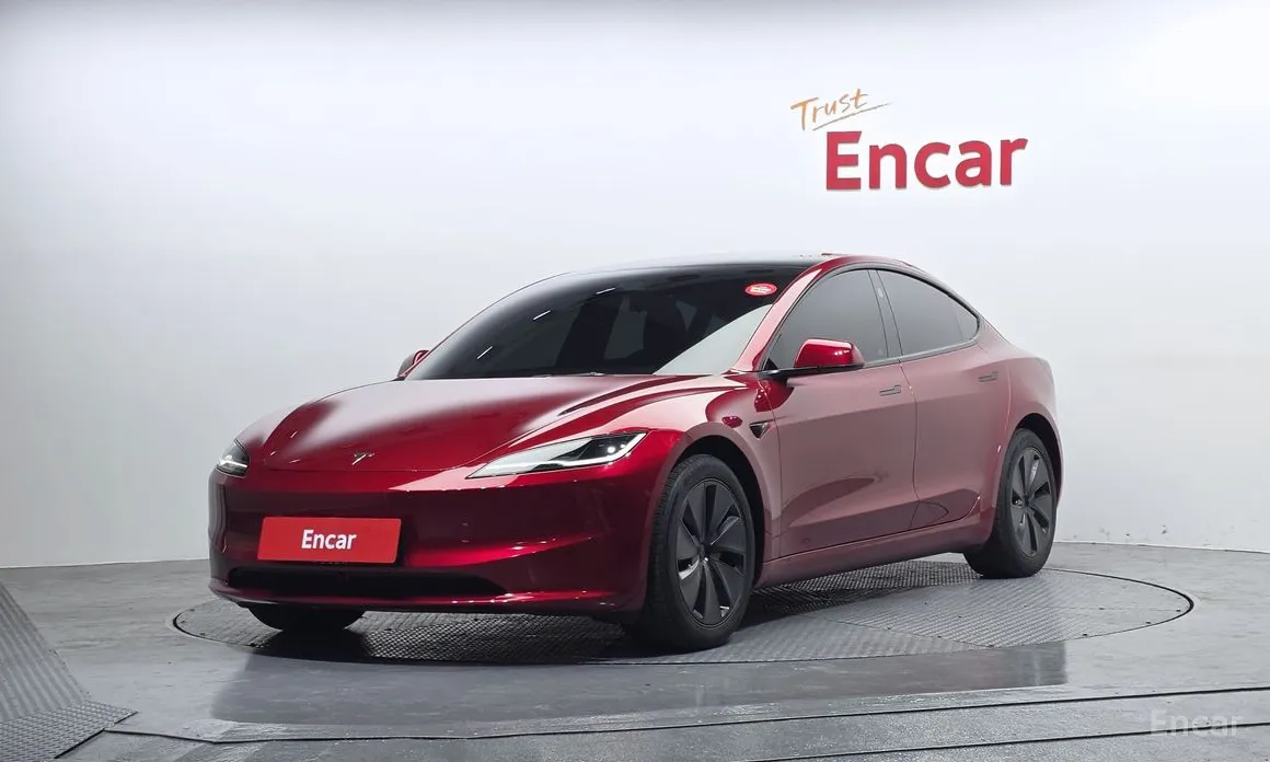 Фото 1 - Tesla Model 3