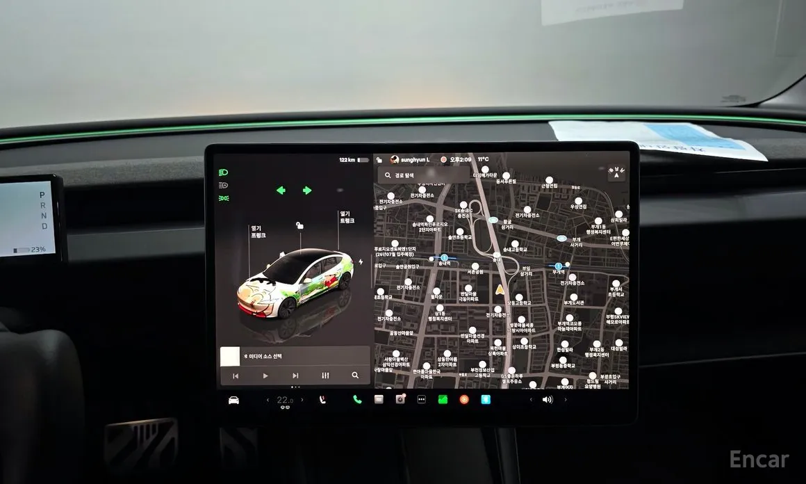 Фото 14 - Tesla Model 3