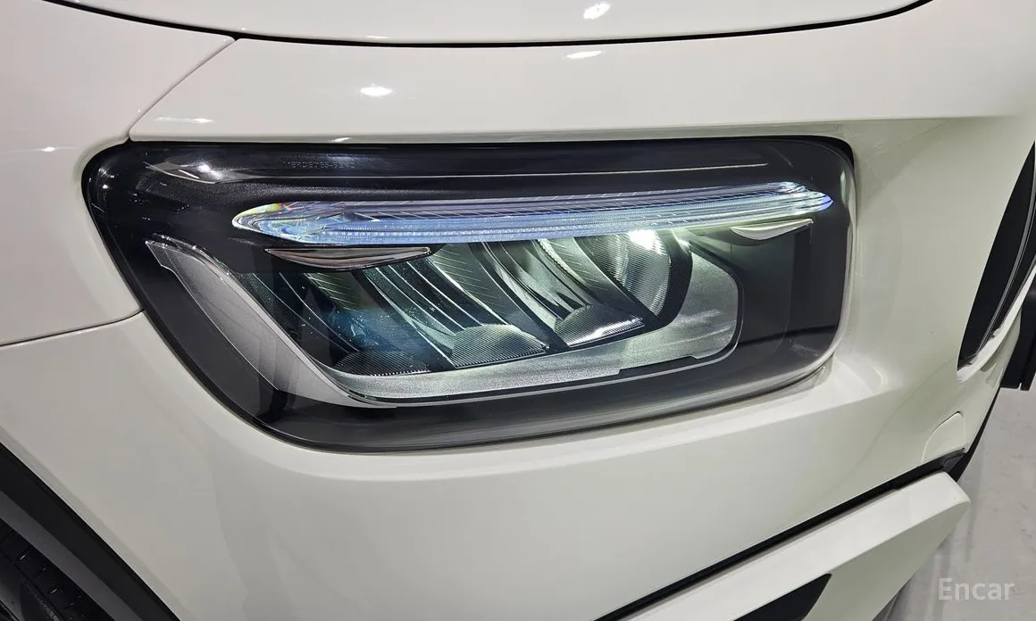 Mercedes-Benz GLB-Class 2020 AMG GLB35 4MATIC