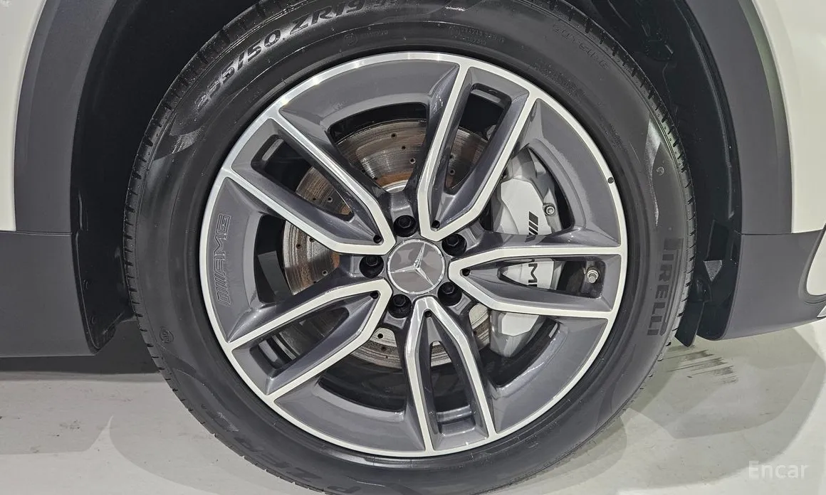 Mercedes-Benz GLB-Class 2020 AMG GLB35 4MATIC
