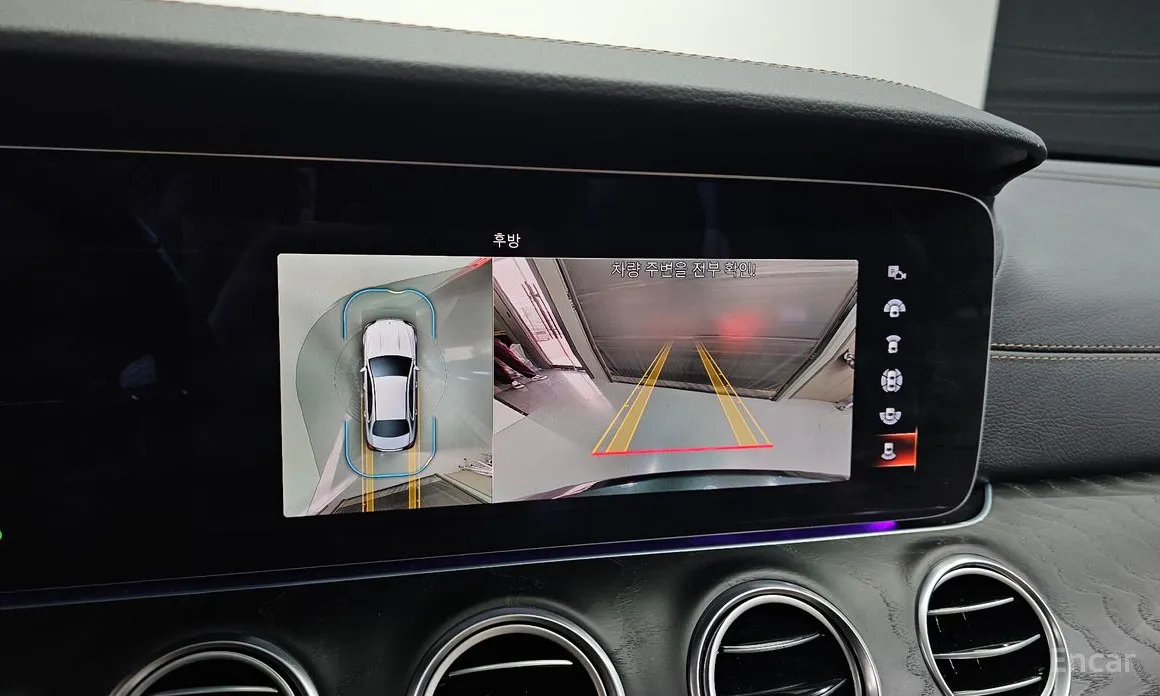 Фото 14 - Mercedes-Benz E-Class