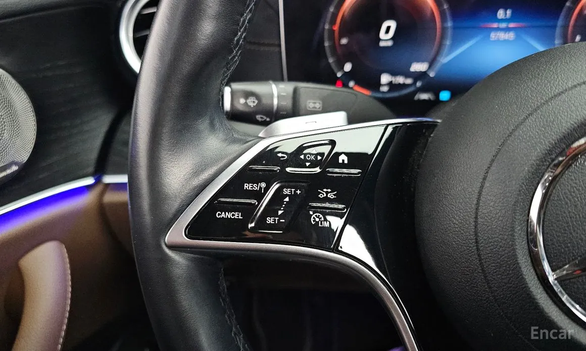 Фото 16 - Mercedes-Benz E-Class