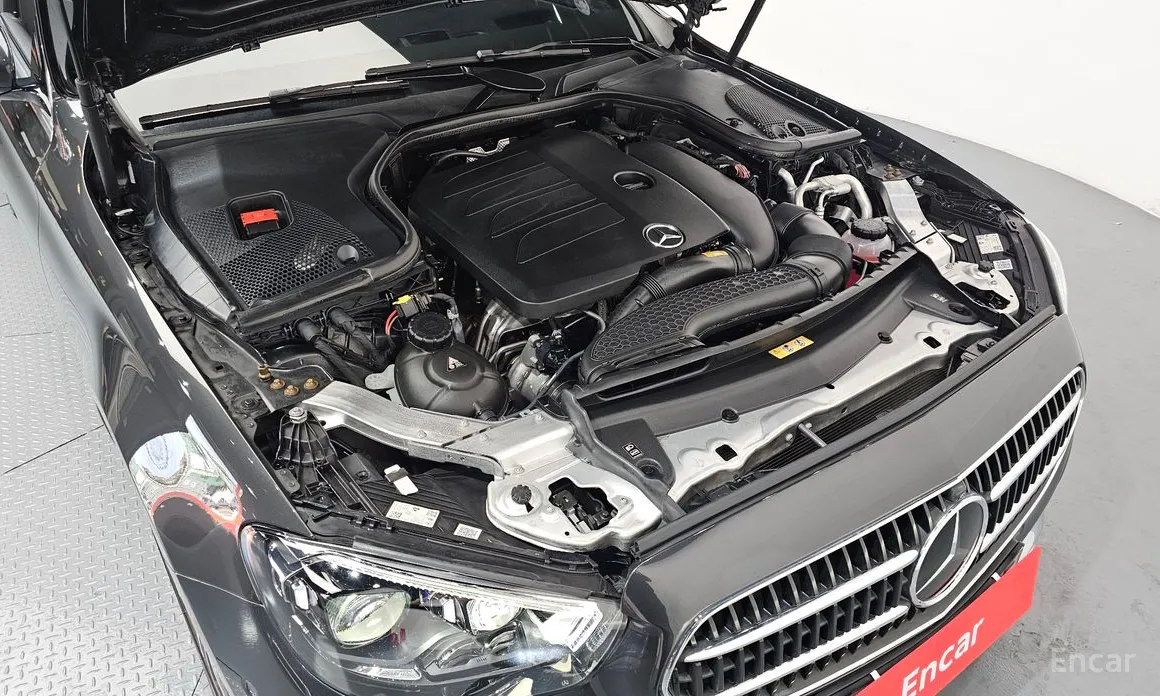 Фото 6 - Mercedes-Benz E-Class