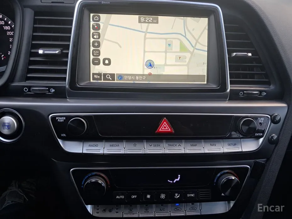 Photo 12 - Hyundai Sonata