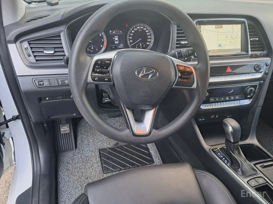 Photo 14 - Hyundai Sonata