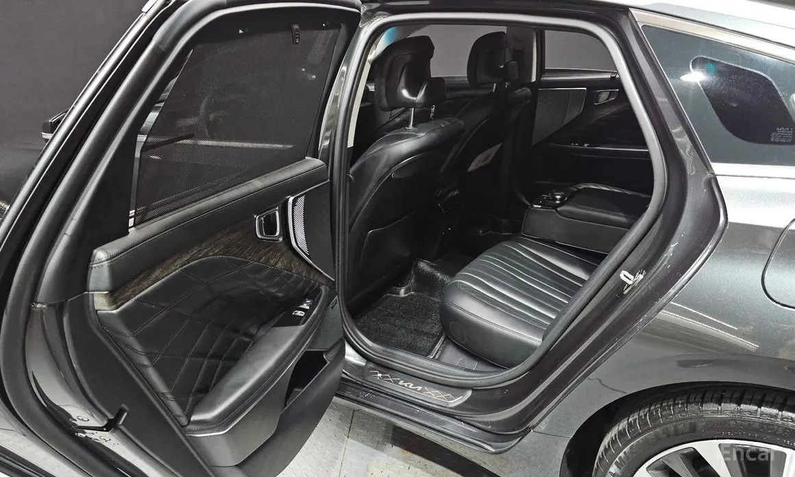 Фото 12 - Kia K8