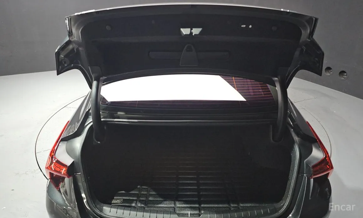 Фото 20 - Kia K8