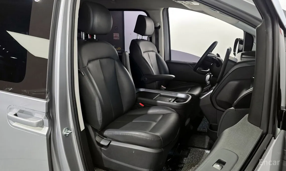 Фото 12 - Hyundai Staria