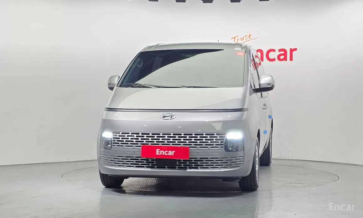 Фото 3 - Hyundai Staria