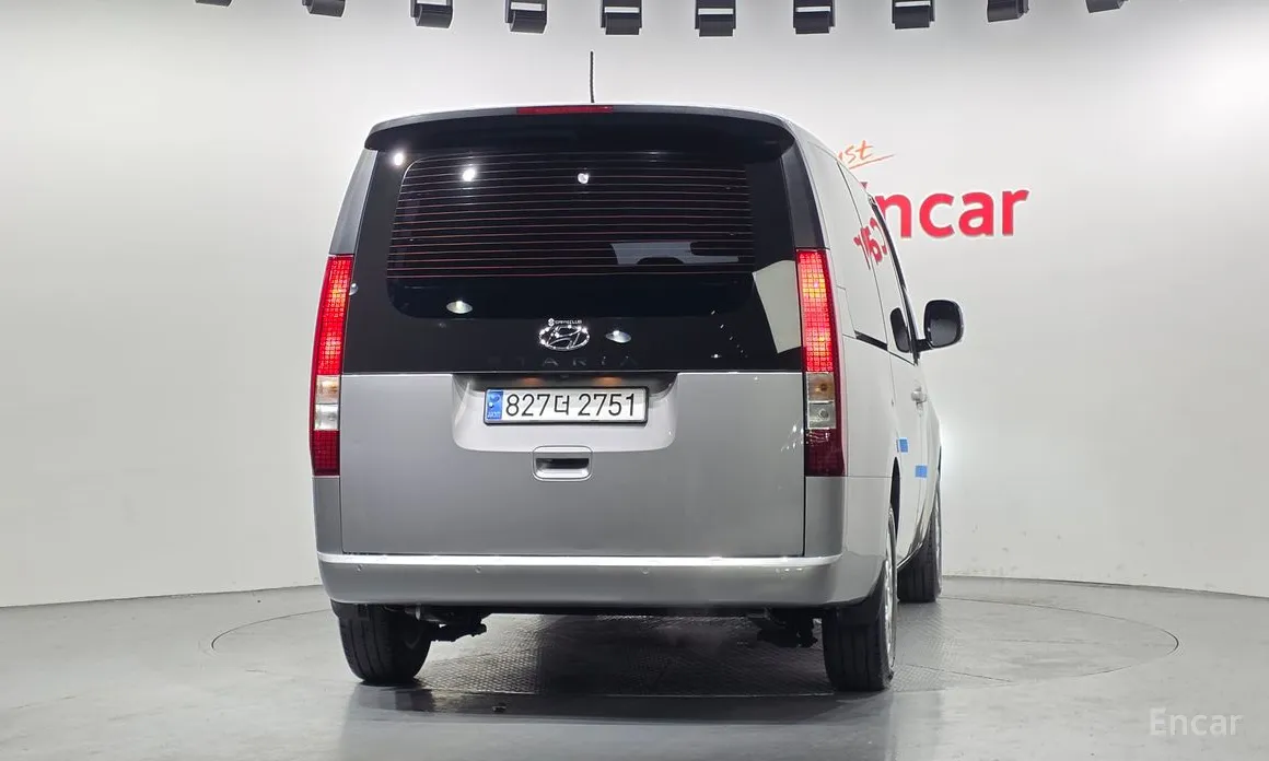 Фото 4 - Hyundai Staria