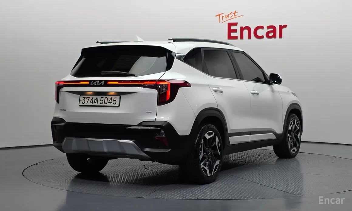 Фото 2 - Kia Seltos