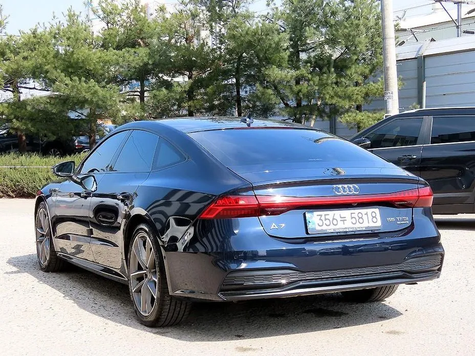 Фото 2 - Audi A7