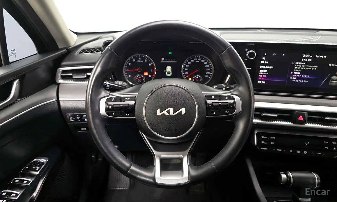 Фото 13 - Kia K5