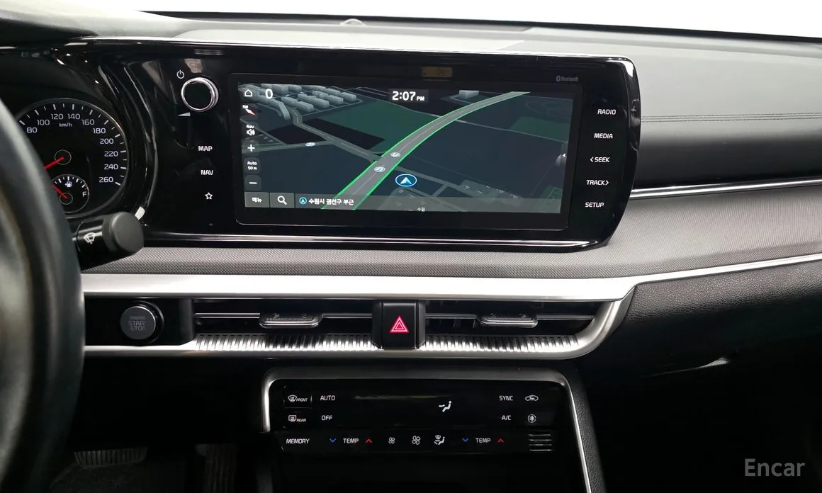 Фото 14 - Kia K5