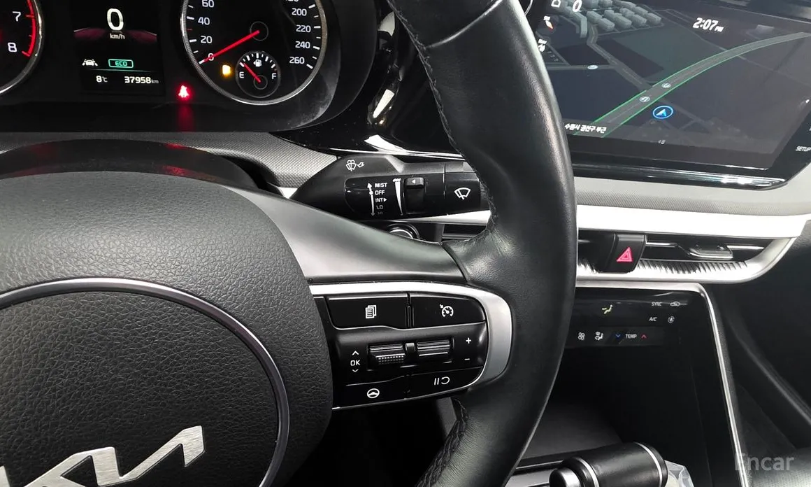 Фото 18 - Kia K5