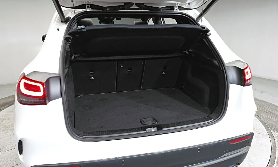 Фото 17 - Mercedes-Benz GLA-Class