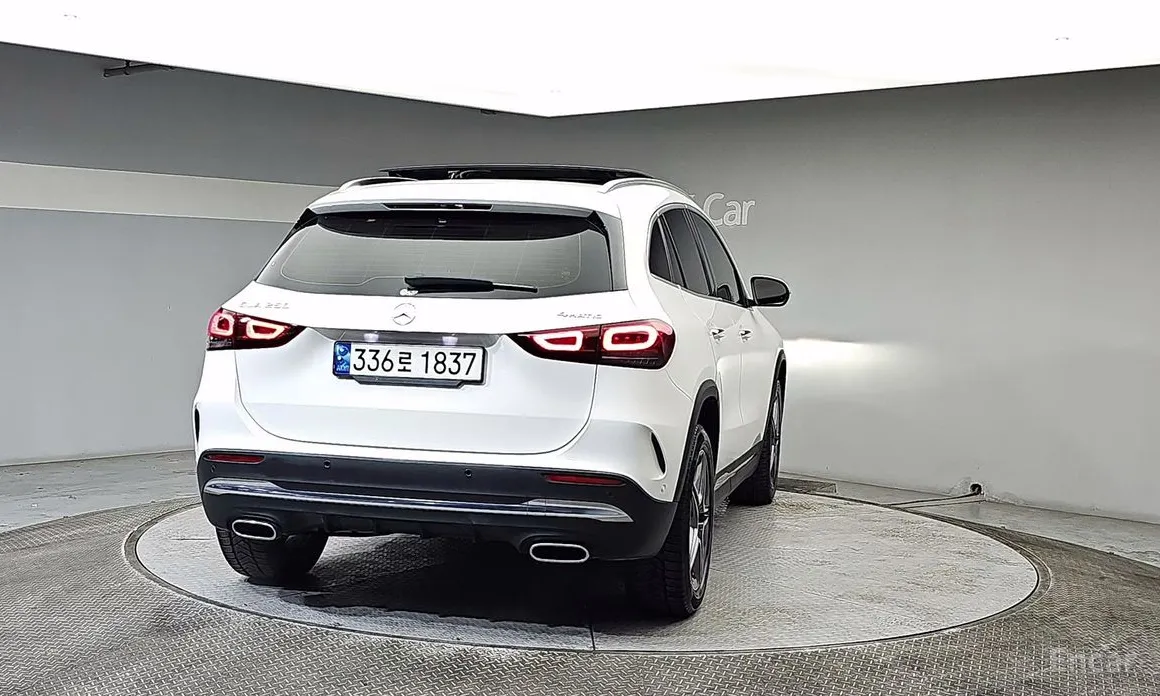 Фото 3 - Mercedes-Benz GLA-Class