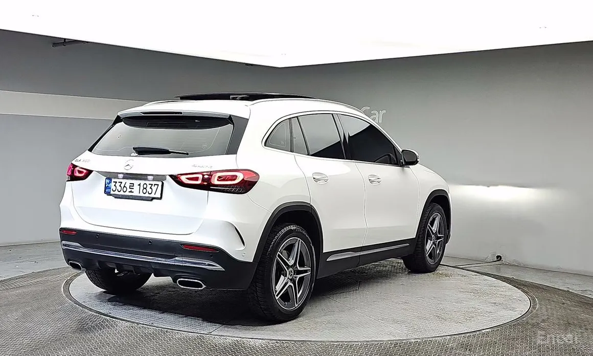 Фото 4 - Mercedes-Benz GLA-Class