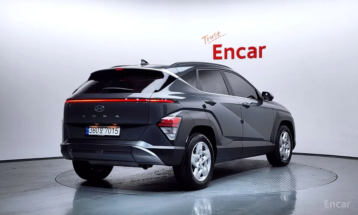 Фото 2 - Hyundai Kona