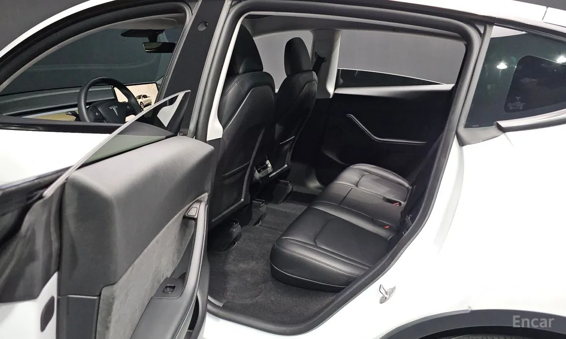 Фото 19 - Tesla Model Y