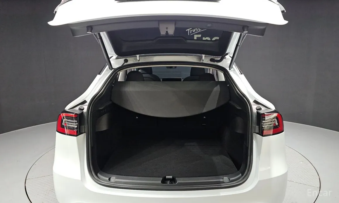 Фото 20 - Tesla Model Y